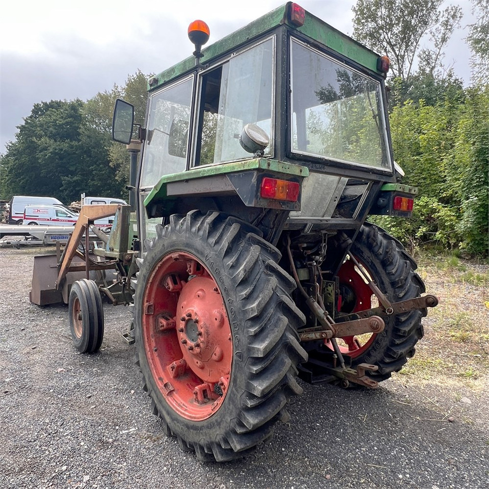 Deutz D 6806 - Traktor: 4 kép. Deutz D 6806 - Traktor: 4 kép.