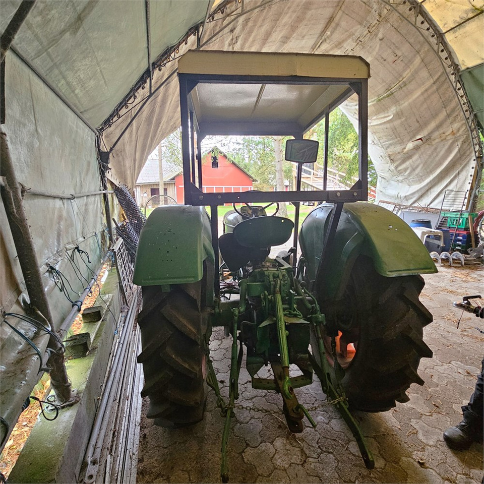 Deutz D4005 - Traktor: 4 kép. Deutz D4005 - Traktor: 4 kép.