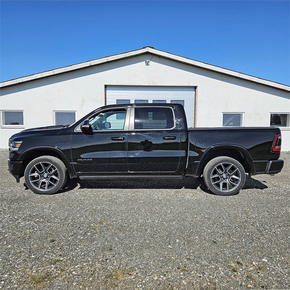 Dodge RAM - Pickup: 2 kép. Dodge RAM - Pickup: 2 kép.