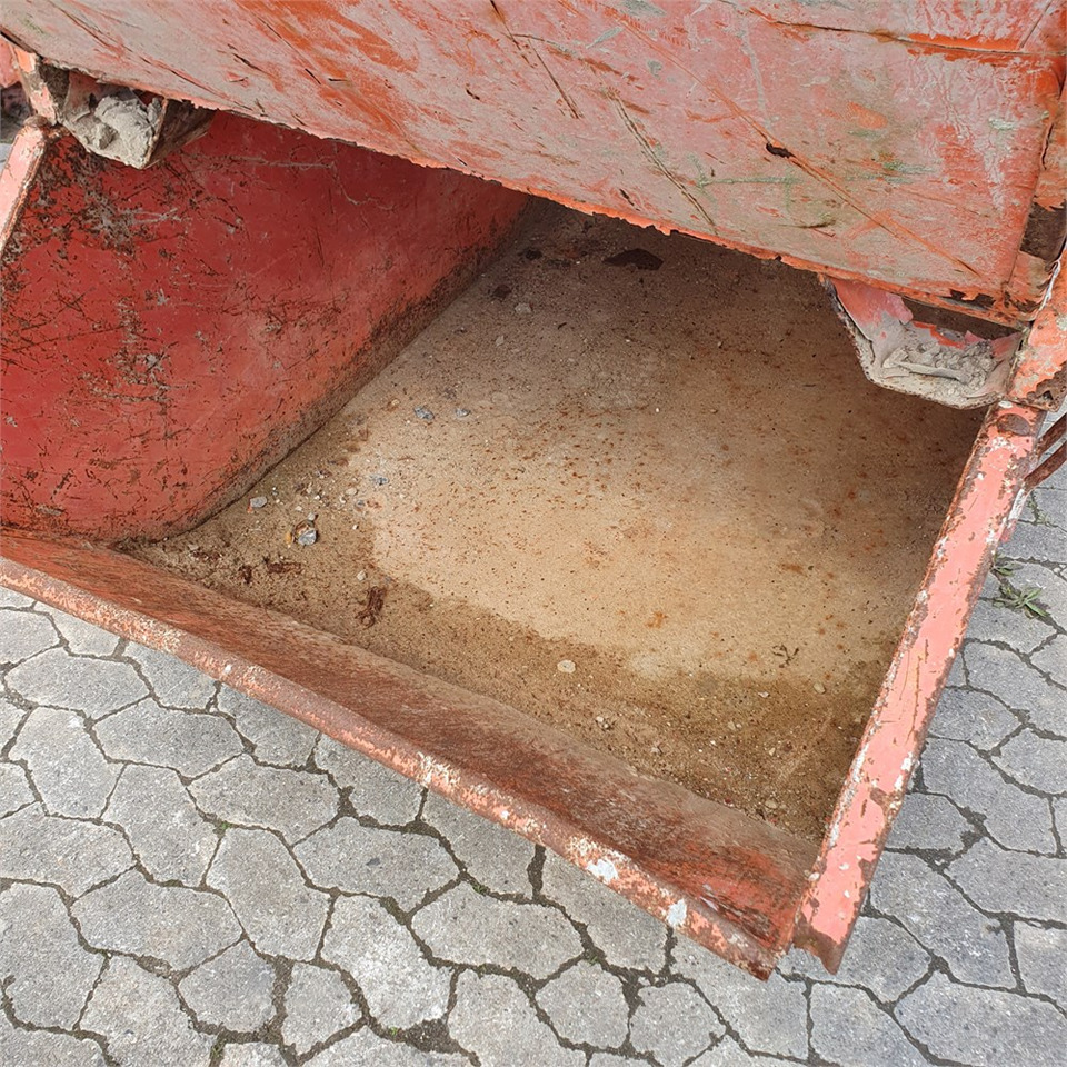 Eichinger 1000 liter - Betonkeverő: 4 kép. Eichinger 1000 liter - Betonkeverő: 4 kép.