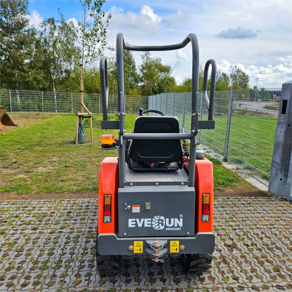 Everun EREL05 - Gumikerekes homlokrakodó: 4 kép. Everun EREL05 - Gumikerekes homlokrakodó: 4 kép.