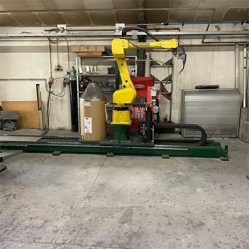 Fanuc Robot ARC Mate 120 iB - Hegesztőberendezés: 1 kép. Fanuc Robot ARC Mate 120 iB - Hegesztőberendezés: 1 kép.