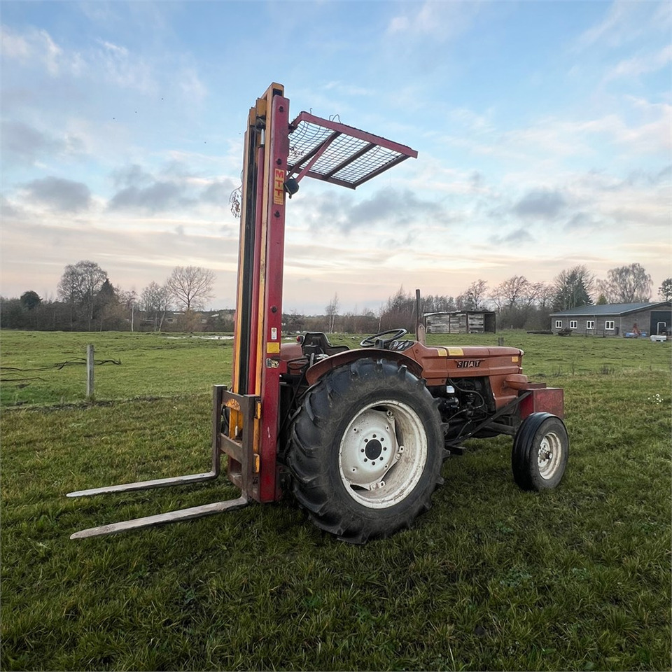 Fiat 450R - Traktor: 2 kép. Fiat 450R - Traktor: 2 kép.