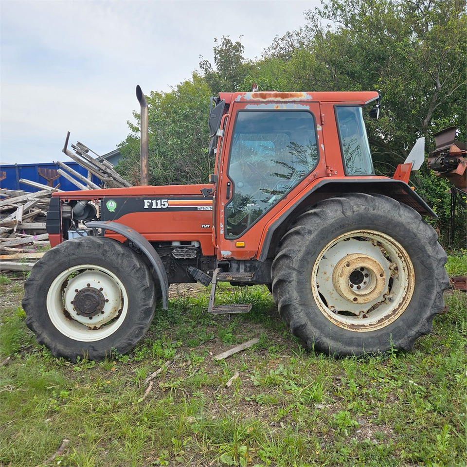 Fiat F115DT/FR - Traktor: 2 kép. Fiat F115DT/FR - Traktor: 2 kép.