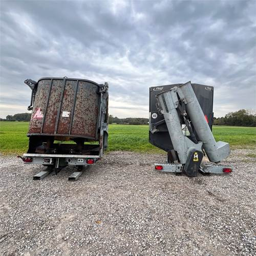 Fliegl ULS 400/500 - Állattartás gépei: 2 kép. Fliegl ULS 400/500 - Állattartás gépei: 2 kép.