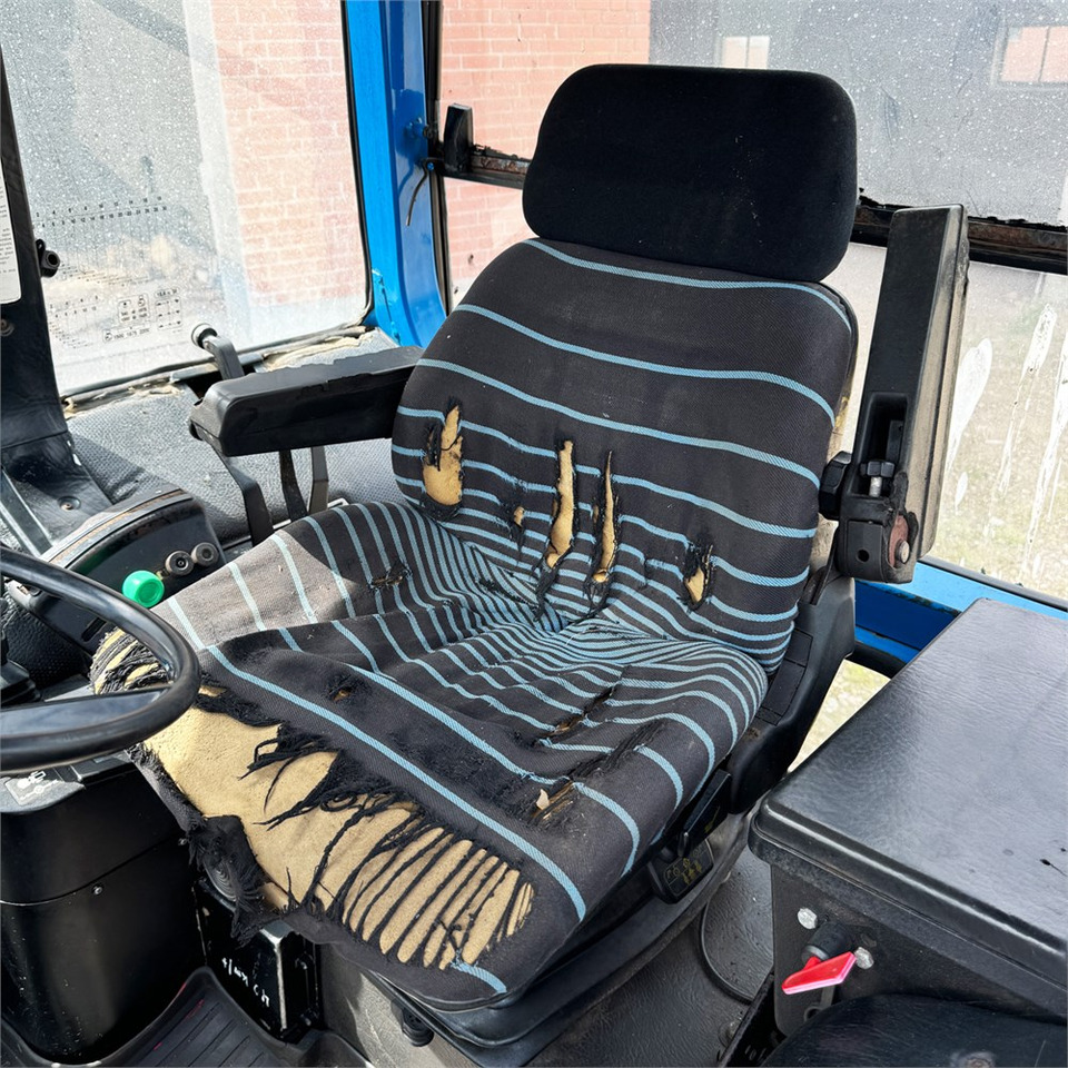 Traktor Ford 8630: 8 kép.