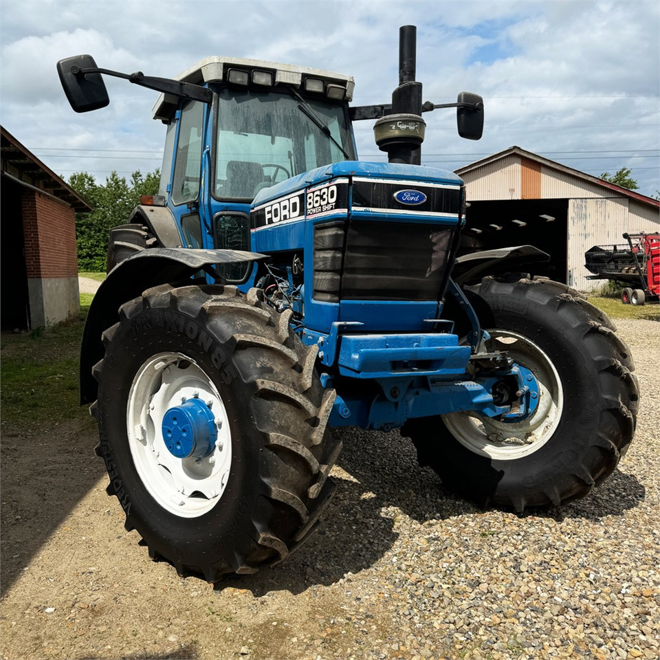 Traktor Ford 8630: 6 kép.