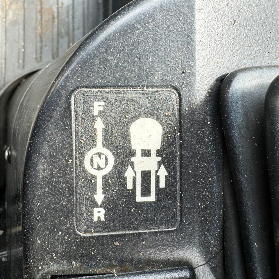 Traktor Ford 8630: 11 kép.
