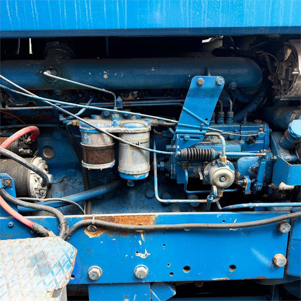 Traktor Ford 8630: 20 kép.
