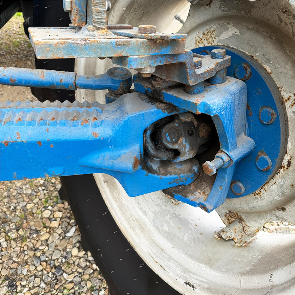 Traktor Ford 8630: 27 kép.