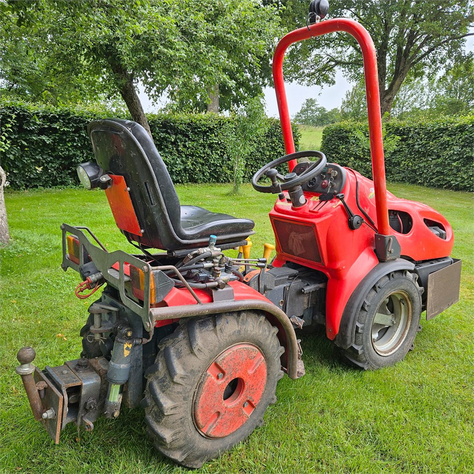 Fort Sirio 4 x 4 - Erdészeti traktor: 5 kép. Fort Sirio 4 x 4 - Erdészeti traktor: 5 kép.
