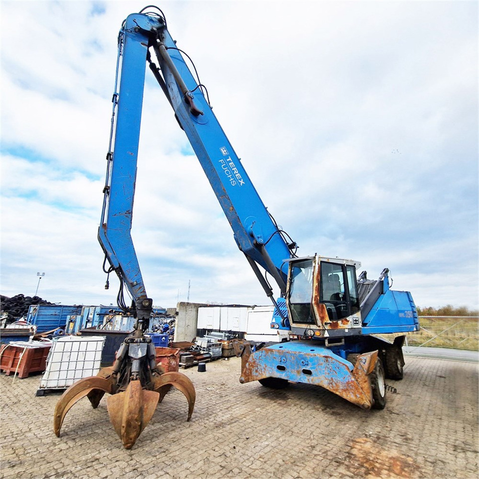 Fuchs MHL 350 D - Hulladék kotró: 5 kép. Fuchs MHL 350 D - Hulladék kotró: 5 kép.