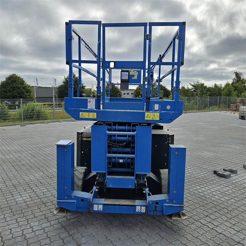 Genie GS-4069 BE - Ollós emelő: 4 kép. Genie GS-4069 BE - Ollós emelő: 4 kép.