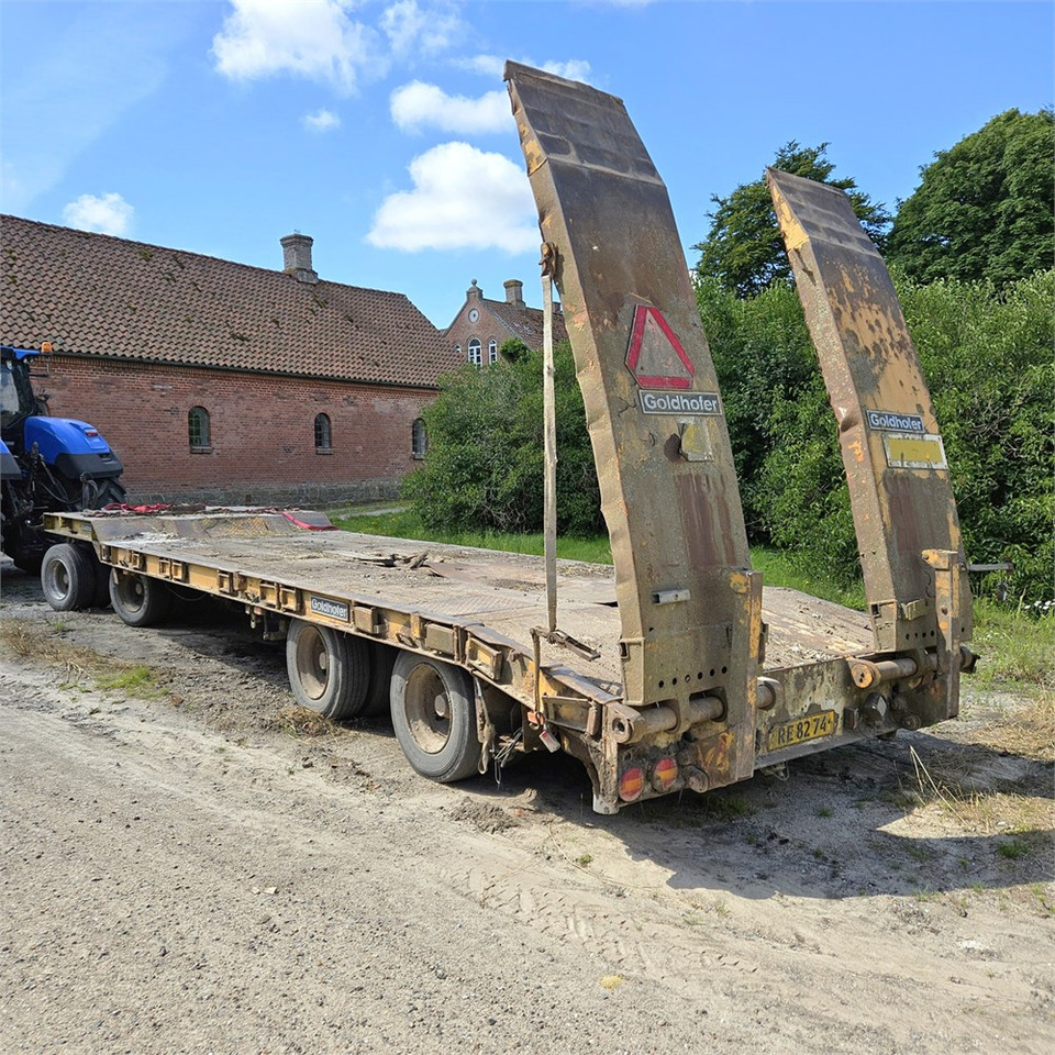 Goldhofer TU4-2x2-32/80 - Pótkocsi mélybölcsős: 3 kép. Goldhofer TU4-2x2-32/80 - Pótkocsi mélybölcsős: 3 kép.