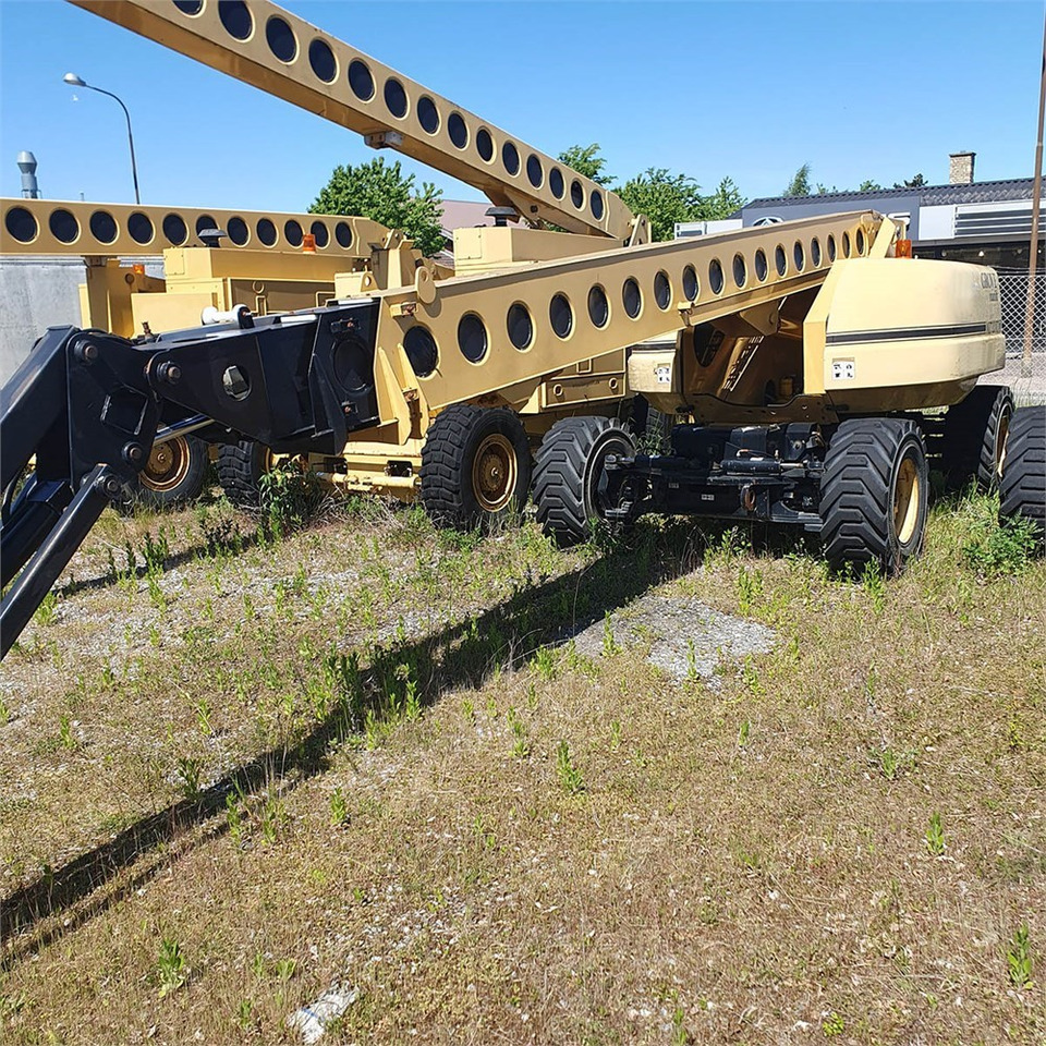 Grove MZ72 DXT - Teleszkópos emelő: 2 kép. Grove MZ72 DXT - Teleszkópos emelő: 2 kép.