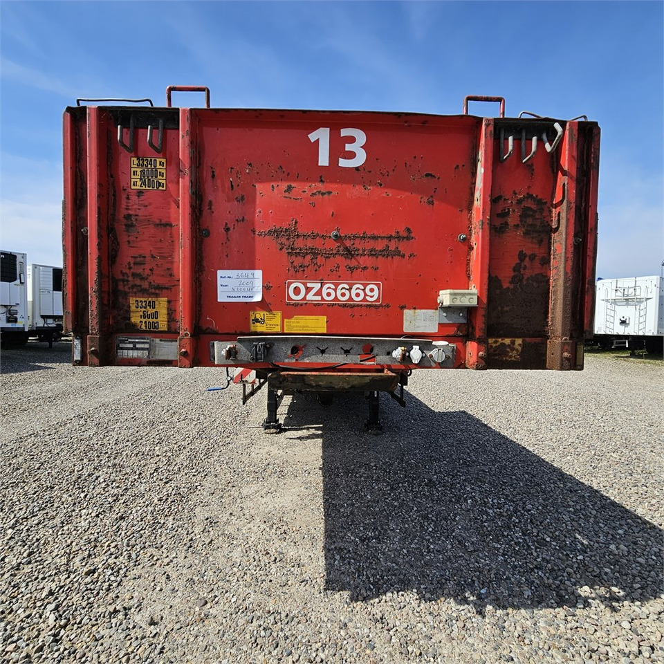 HRD Flatbed - Platós félpótkocsi: 5 kép. HRD Flatbed - Platós félpótkocsi: 5 kép.