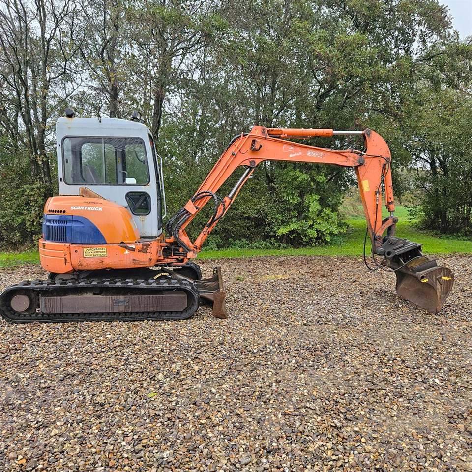 Hitachi FH50 U - Minikotró: 1 kép. Hitachi FH50 U - Minikotró: 1 kép.