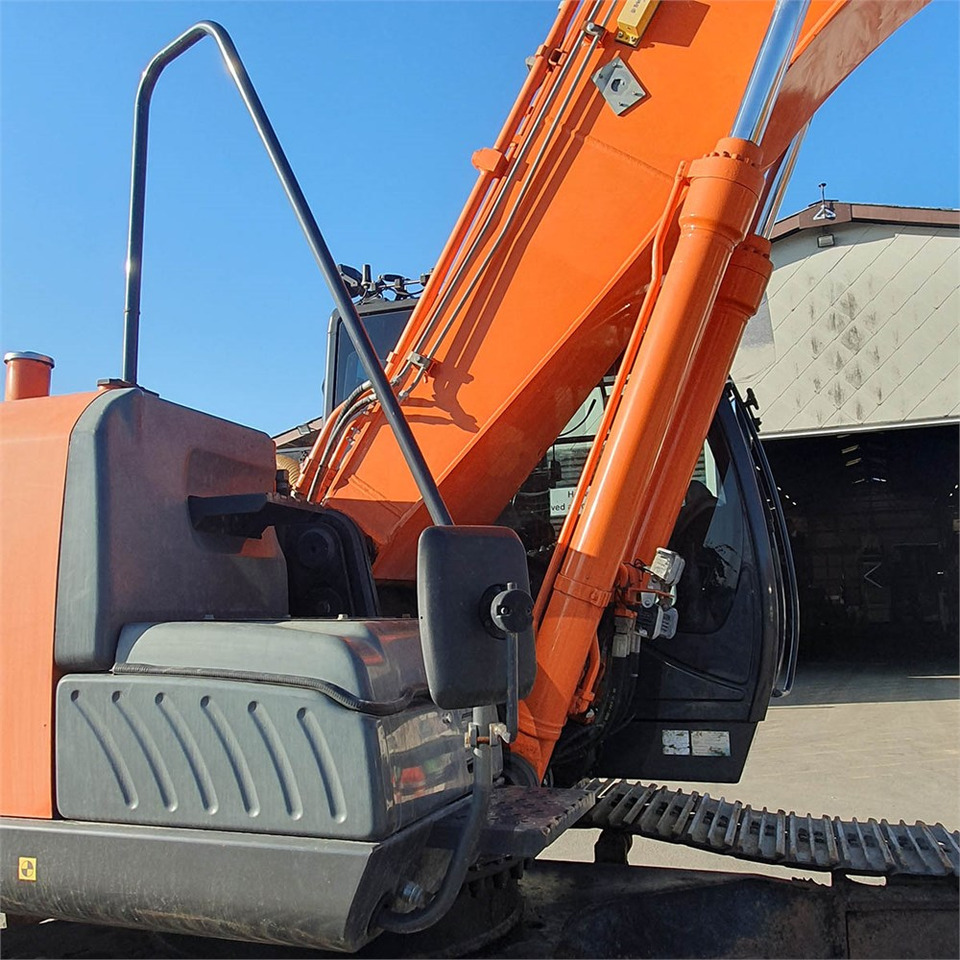 Hitachi Hitachi ZX250 LC-5B lízing Hitachi Hitachi ZX250 LC-5B: 12 kép.