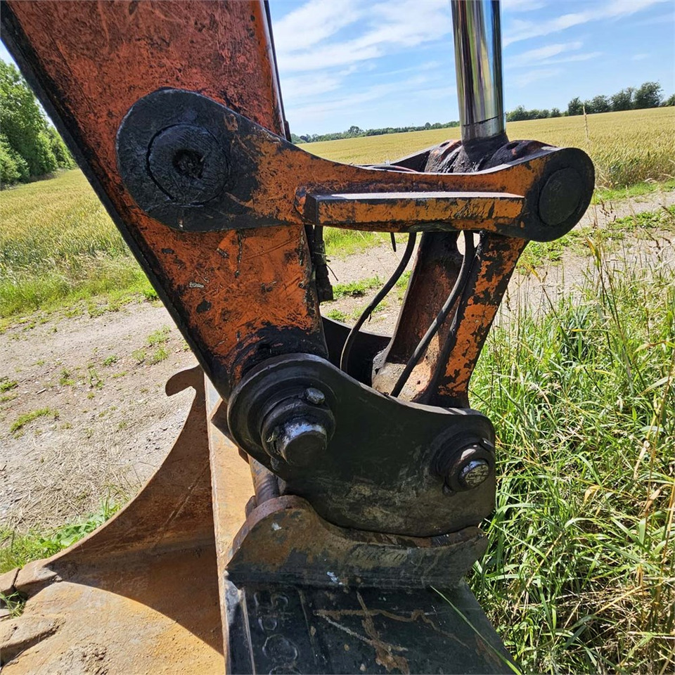 Lánctalpas kotró Hitachi ZX130 LCN Zaxis: 27 kép.