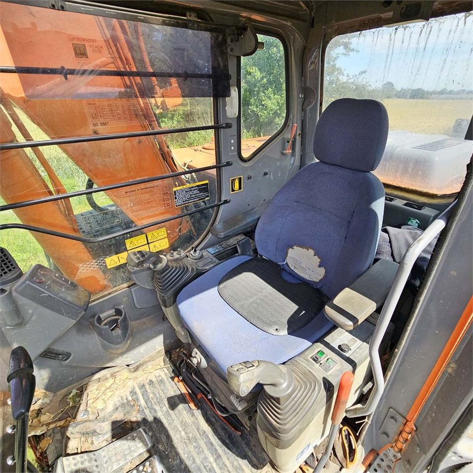 Lánctalpas kotró Hitachi ZX130 LCN Zaxis: 10 kép.