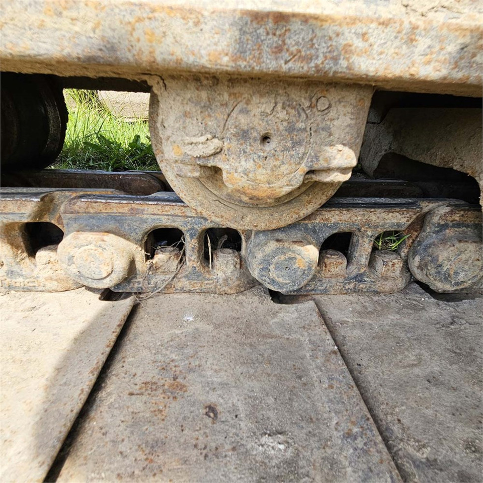 Lánctalpas kotró Hitachi ZX130 LCN Zaxis: 39 kép.