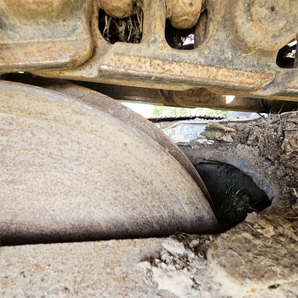 Lánctalpas kotró Hitachi ZX130 LCN Zaxis: 43 kép.