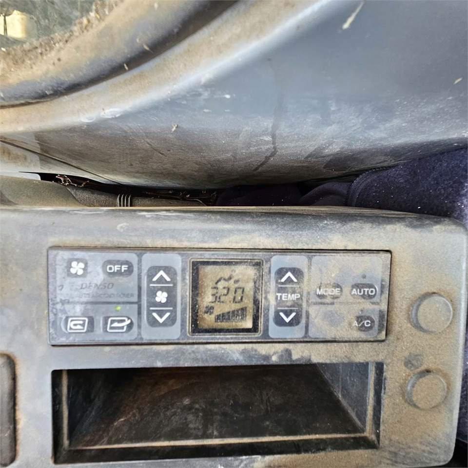 Lánctalpas kotró Hitachi ZX130 LCN Zaxis: 19 kép.