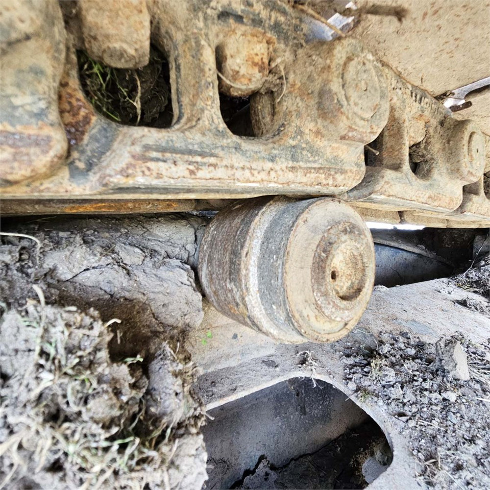 Lánctalpas kotró Hitachi ZX130 LCN Zaxis: 40 kép.