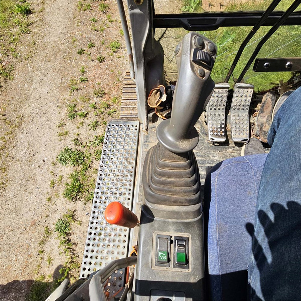 Lánctalpas kotró Hitachi ZX130 LCN Zaxis: 12 kép.