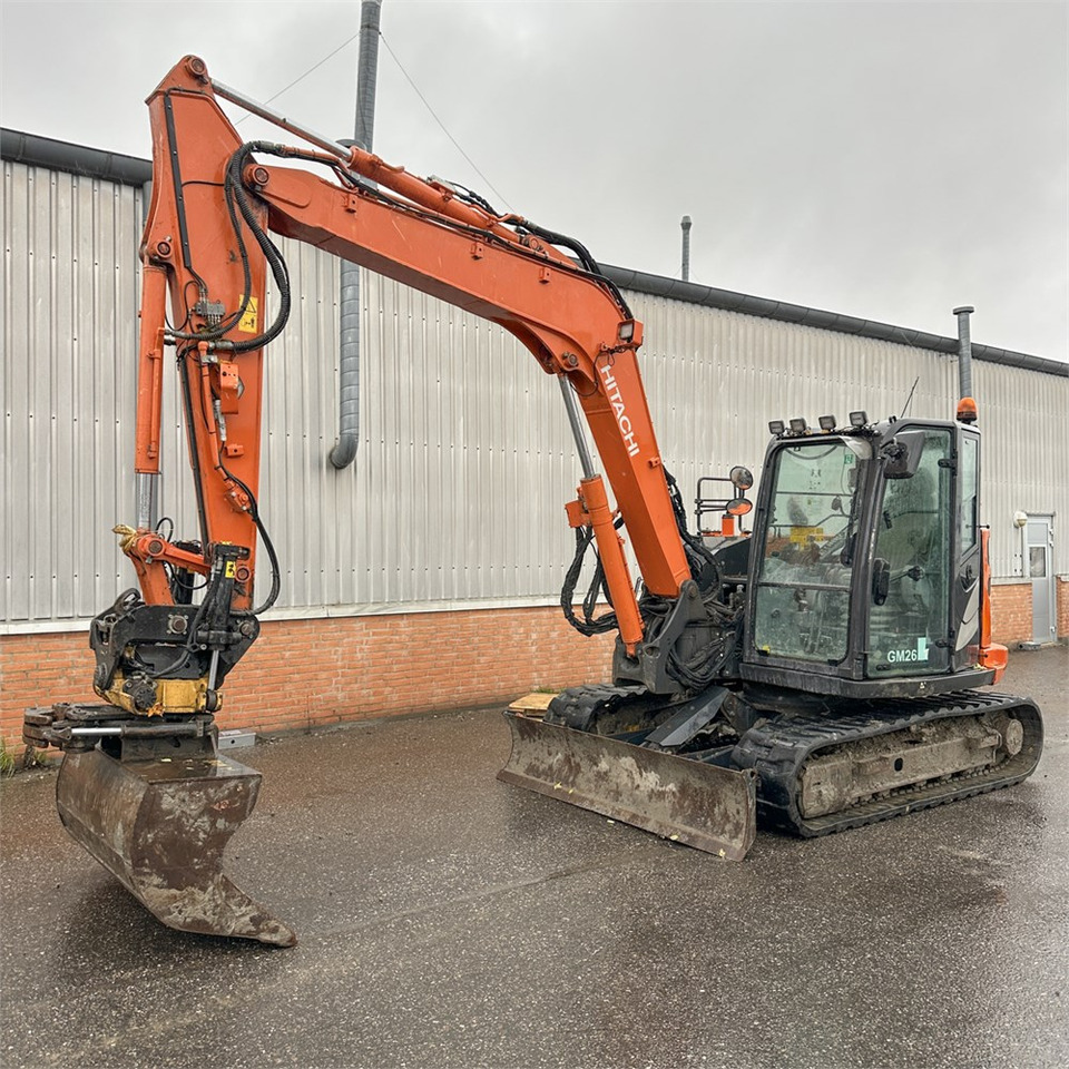 Hitachi ZX85 USB-6 - Minikotró: 4 kép. Hitachi ZX85 USB-6 - Minikotró: 4 kép.