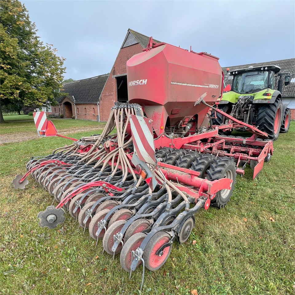 Horsch Pronto 4 DC Starr - Vetőgép: 4 kép. Horsch Pronto 4 DC Starr - Vetőgép: 4 kép.