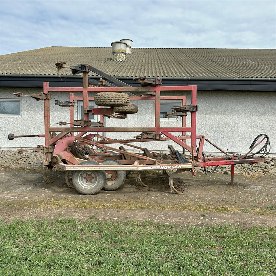 Horsch Terrano 6 FG - Kultivátor: 2 kép. Horsch Terrano 6 FG - Kultivátor: 2 kép.