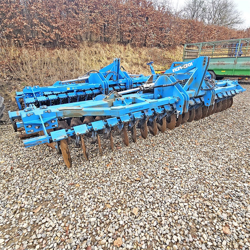 Intertech 6 meter - Talajművelő gep: 5 kép. Intertech 6 meter - Talajművelő gep: 5 kép.