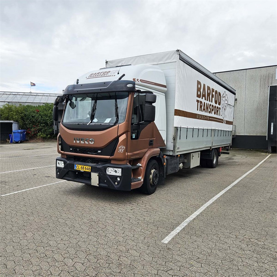 Iveco Eurocargo - Ponyvás teherautó: 5 kép. Iveco Eurocargo - Ponyvás teherautó: 5 kép.