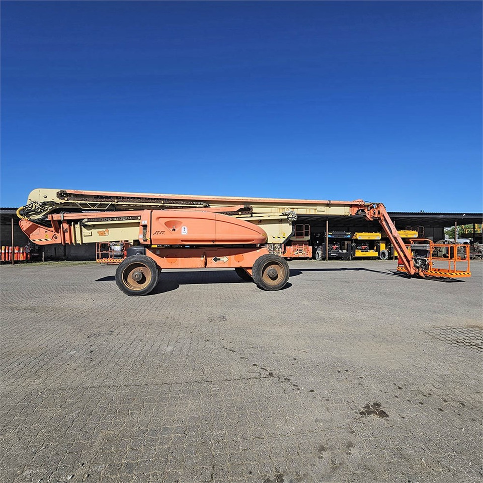 JLG 1250 AJP - Személyemelő: 4 kép. JLG 1250 AJP - Személyemelő: 4 kép.
