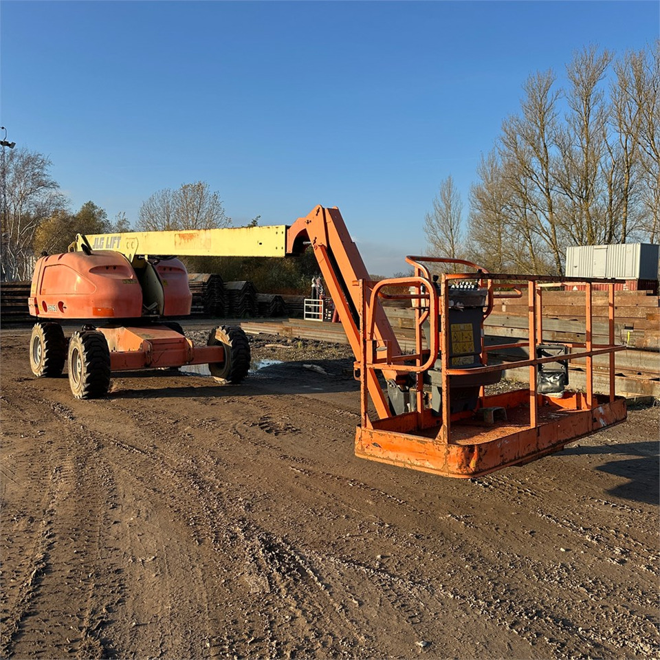 JLG 460 SJ - Teleszkópos emelő: 3 kép. JLG 460 SJ - Teleszkópos emelő: 3 kép.