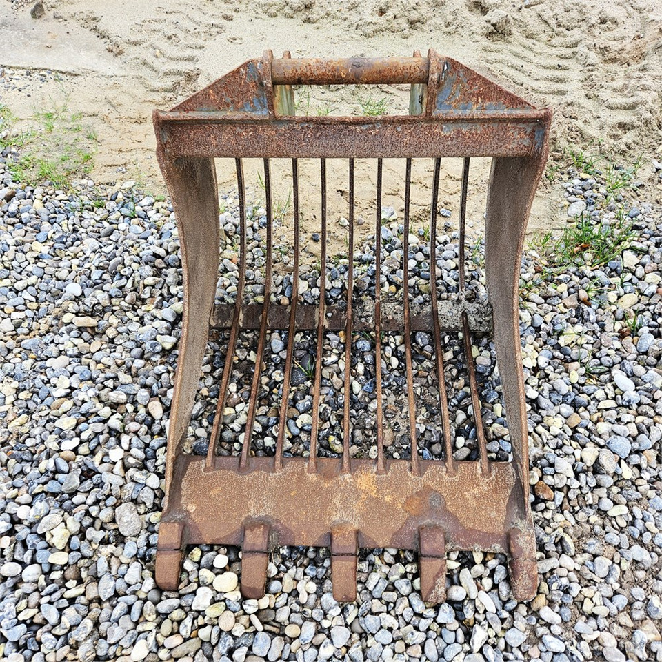JST 80 cm - Kőválogató kanál - Építőipari gépek: 2 kép. JST 80 cm - Kőválogató kanál - Építőipari gépek: 2 kép.