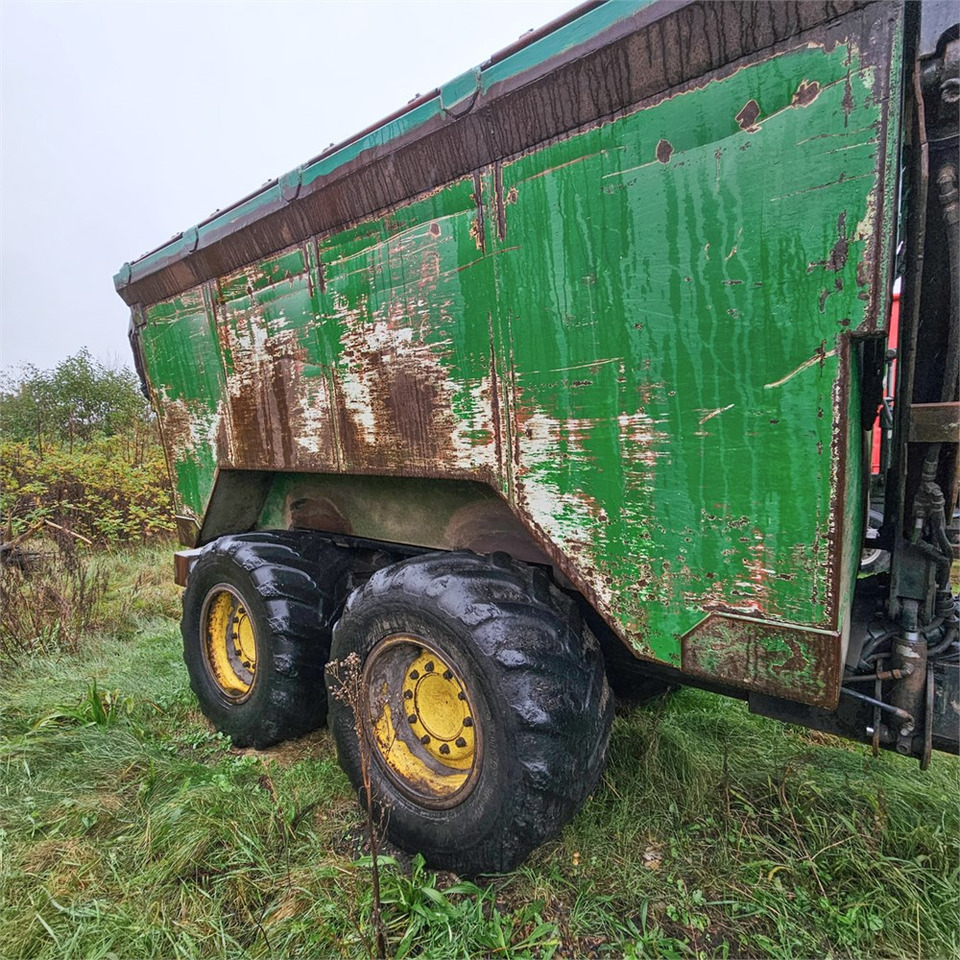 John Deere 500 III - Kihordó: 4 kép. John Deere 500 III - Kihordó: 4 kép.
