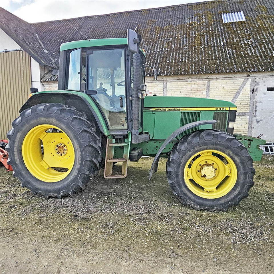 John Deere 6610 - Traktor: 1 kép. John Deere 6610 - Traktor: 1 kép.
