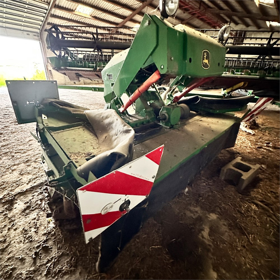 John Deere CC0131 - Szálastakarmány betakarítás gépei: 5 kép. John Deere CC0131 - Szálastakarmány betakarítás gépei: 5 kép.