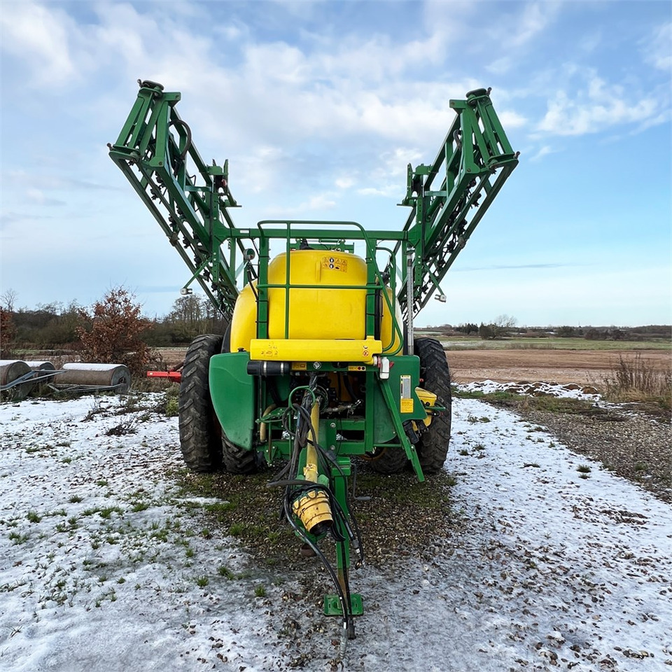 John Deere M732 - Permetezők: 3 kép. John Deere M732 - Permetezők: 3 kép.