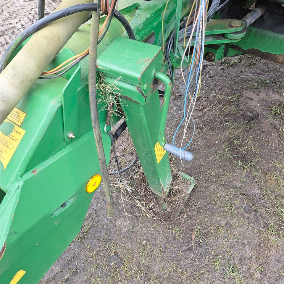 Permetezők John Deere TRSP 740/25: 41 kép.