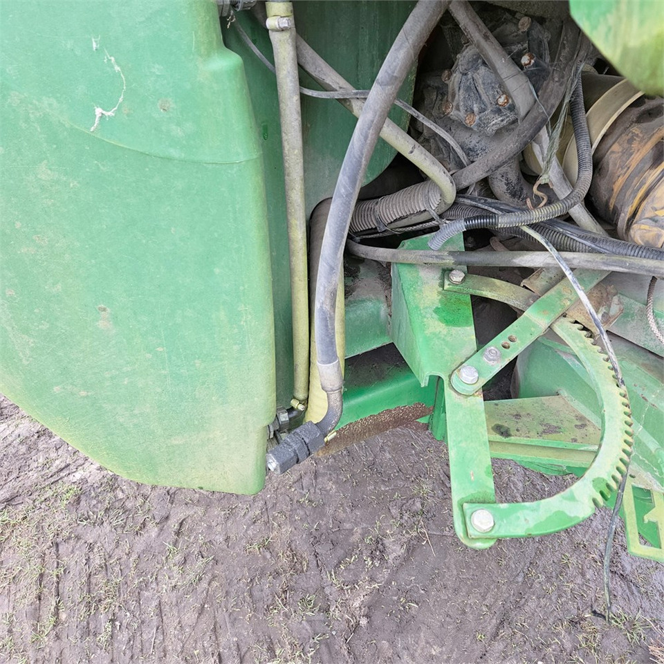 Permetezők John Deere TRSP 740/25: 15 kép.