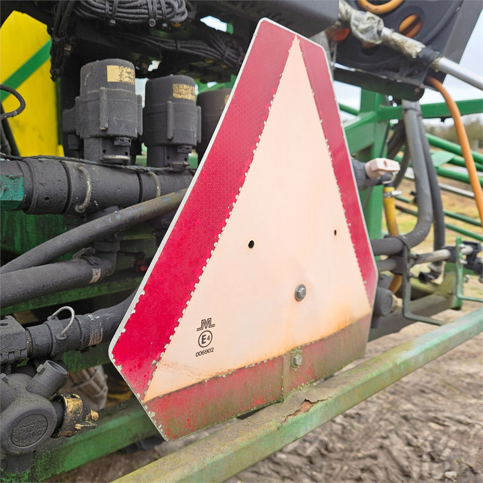 Permetezők John Deere TRSP 740/25: 36 kép.