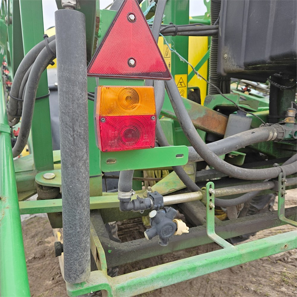 Permetezők John Deere TRSP 740/25: 33 kép.