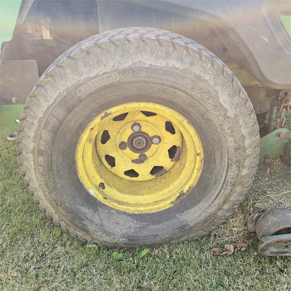 Kerti fűkasza John Deere Z997R 60RD: 23 kép. Kerti fűkasza John Deere Z997R 60RD: 23 kép.