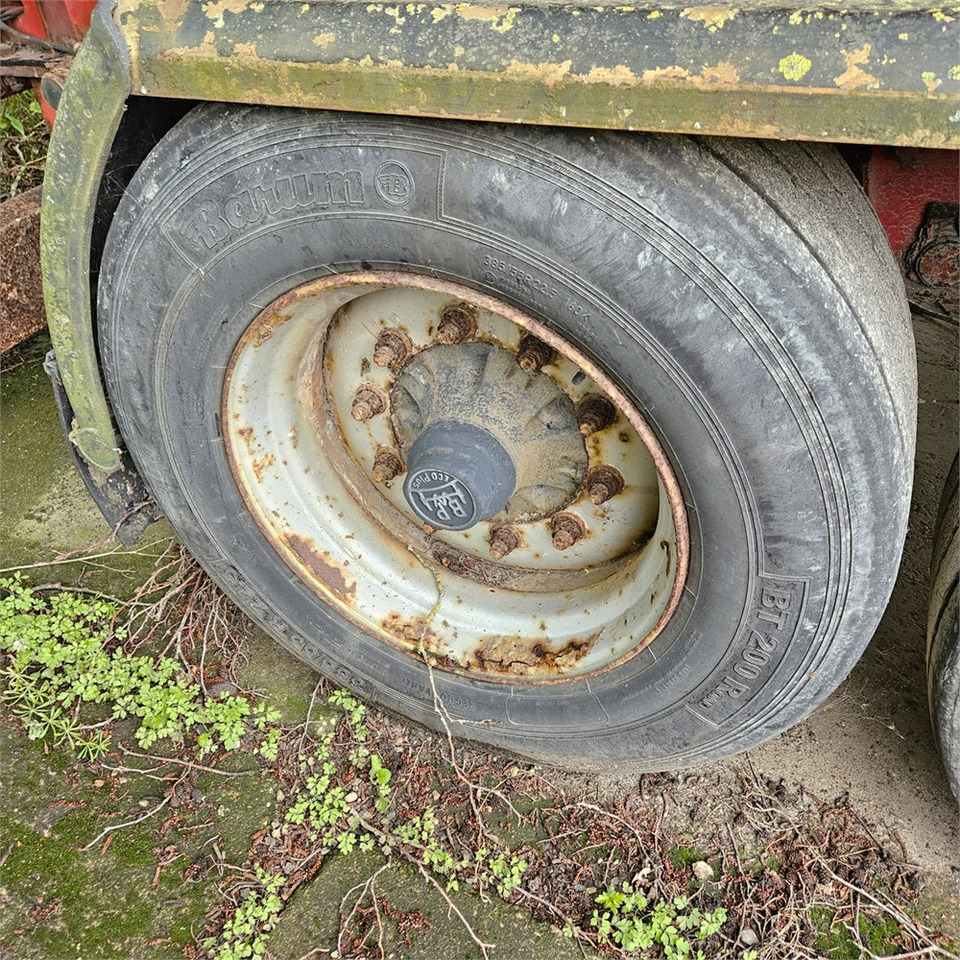 Pótkocsi billenőplatós Kel-Berg KE8842: 21 kép.