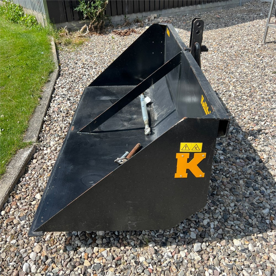 Kellfri ST180 bagtipskovl - Traktor: 4 kép. Kellfri ST180 bagtipskovl - Traktor: 4 kép.