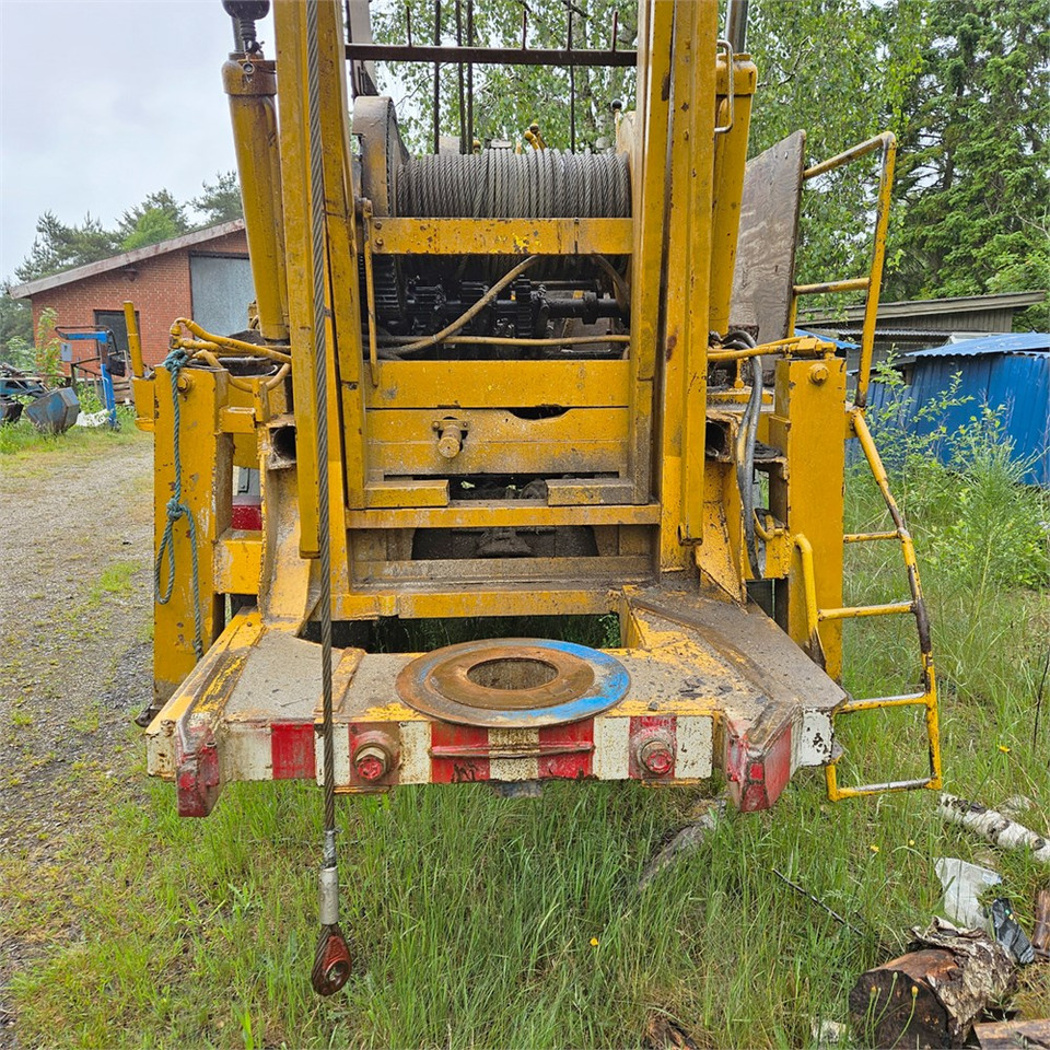 Knebel 12 m - Fúrógép: 5 kép. Knebel 12 m - Fúrógép: 5 kép.