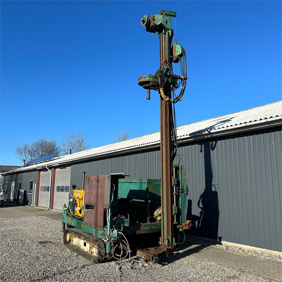 Knebel HY79 GR8 AC - Fúrógép: 3 kép. Knebel HY79 GR8 AC - Fúrógép: 3 kép.